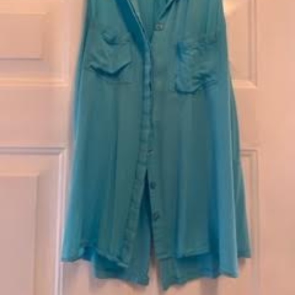 INC sleeveless collard button up light blue - Picture 2 of 3